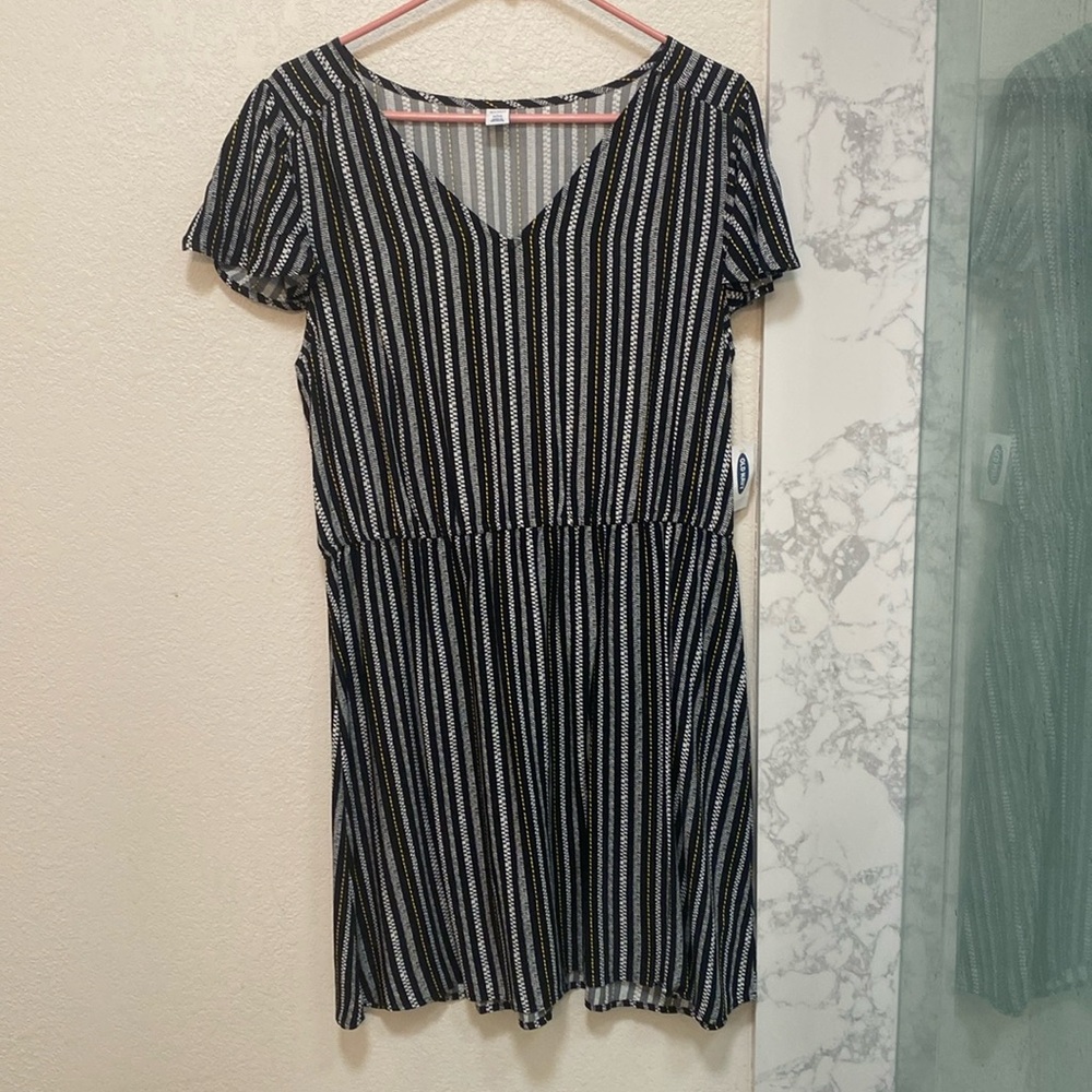 Old Navy Black and White Striped Dress